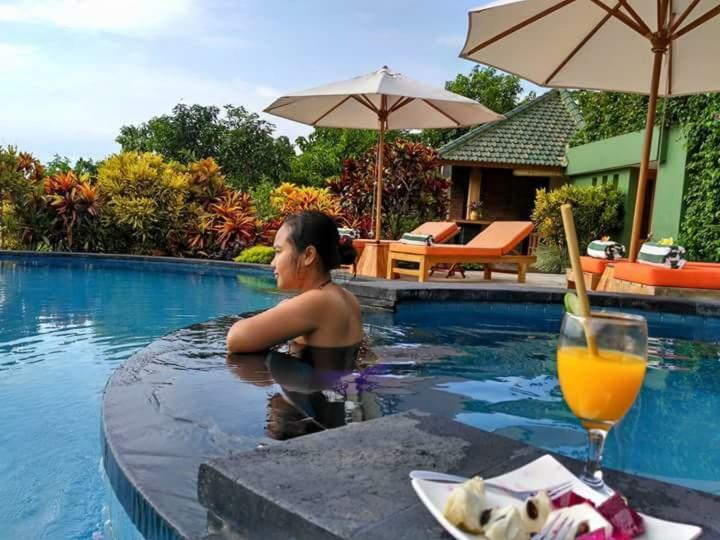 Le Tito Villa Lovina
